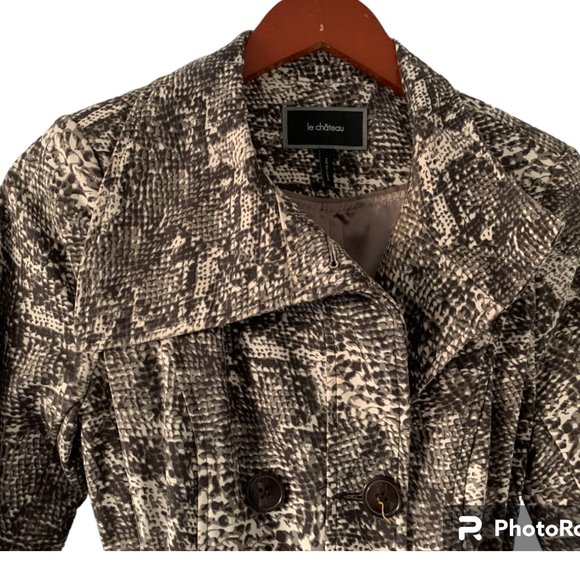 Le Chateau Women's Trench Coat - Picture 14 of 17